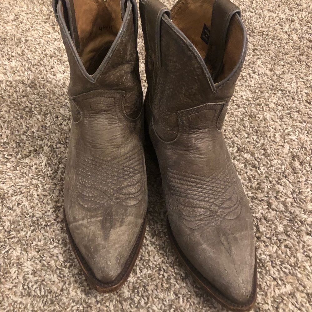 EUC Frye Billy Short Pull-On Boot Size 8B